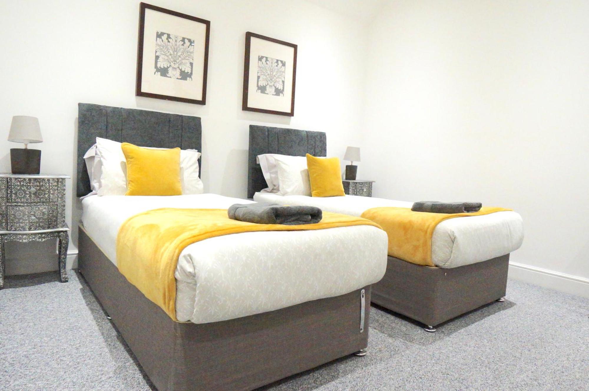 Premium Apartments Thatcham Broadway Dış mekan fotoğraf